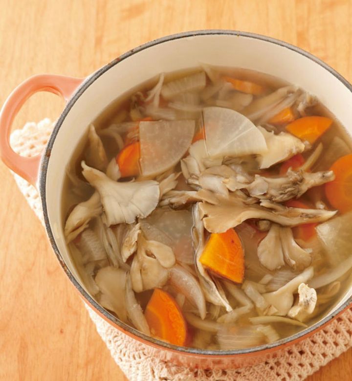 まいたけでうまみが増して、よりおいしい！ 根菜でボリュームもアップ。