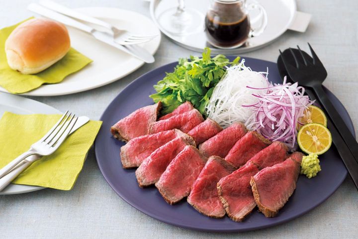 忙しい年末年始に！保存もできる【和風ローストビーフ】と簡単アレンジレシピ2選