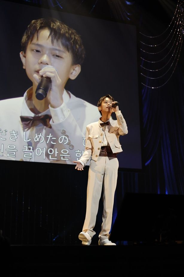 番組最年少の川合結人さん (c)現役歌王 JAPAN 製作委員会