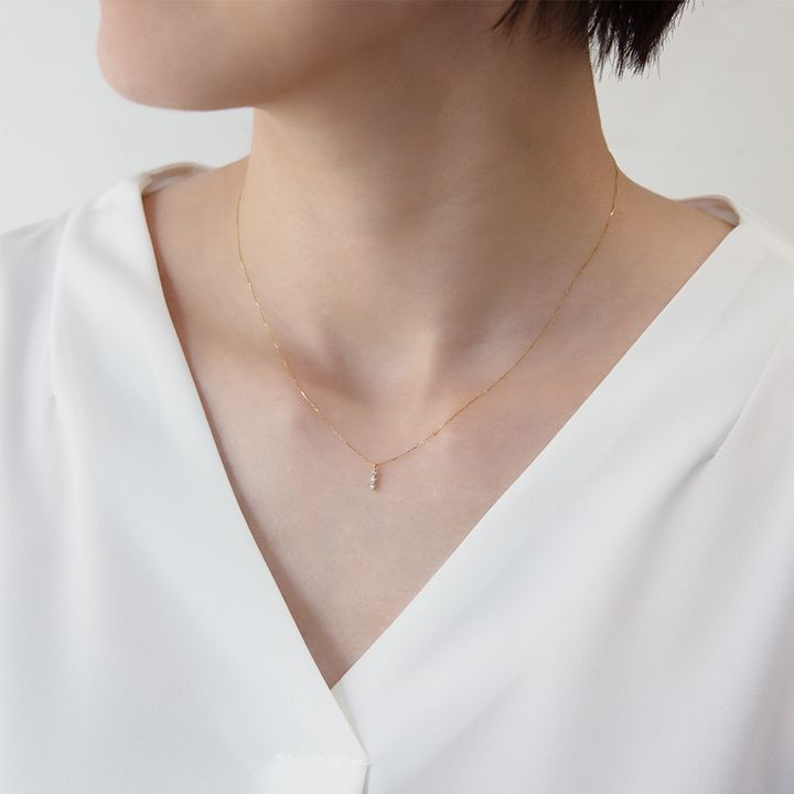 幸せの粉「Treluce -トレルーチェ-」ネックレス（使用イメージ）