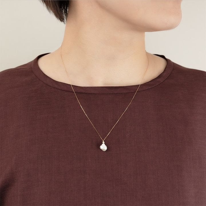 「Perlina -ペルリーナ-」ネックレス（使用イメージ）