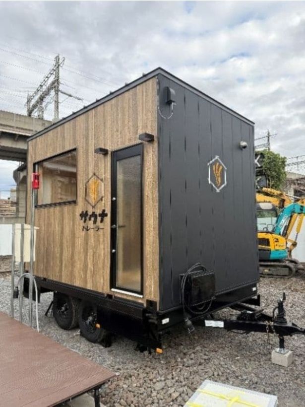 サウナトレーラー 画像はJR東日本グループ提供
