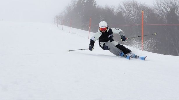 ナショナルデモが教える、子ども向けスキーレッスン付きツアーを開催