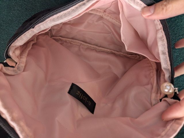 アジョリーショルダーバッグ中身