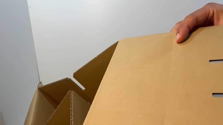 ダイソー「段ボールチェア」は意外としっかり！