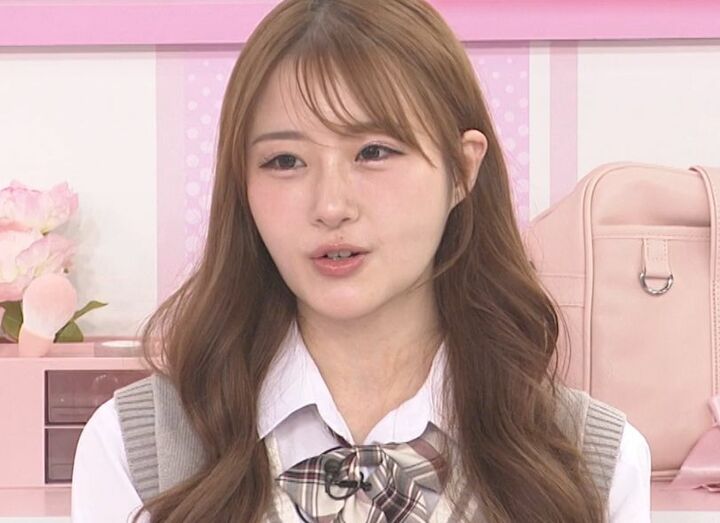 【写真・画像】中国出身の六本木のキャバ嬢、中国雑技団にスカウトされた過去を明かす「断ってきました」 1枚目