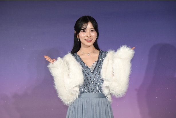 【写真を見る】点灯セレモニーに駆けつけた、ミスミスター青山コンテスト2024グランプリの石井凜さん 撮影：ソムタム田井