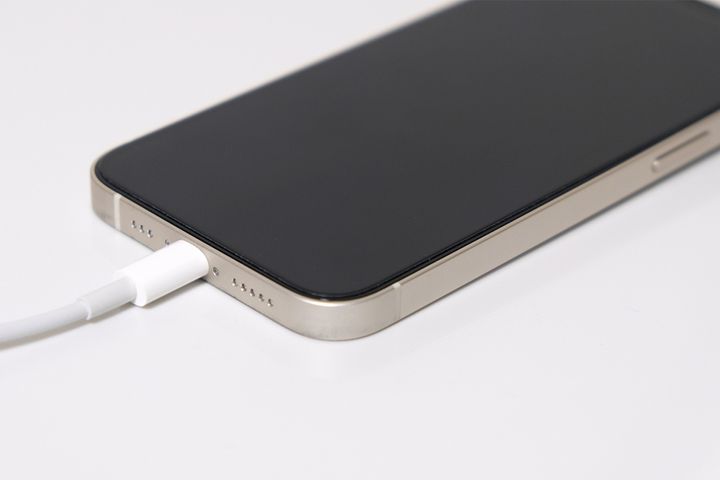 iPhone充電のイメージ