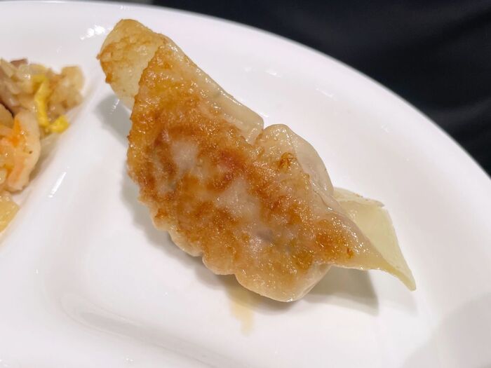 【プロも本気惚れ】フッ素加工なしで“こびりつかない”コレールの「新型フライパン」に大注目！ミシュランシェフが絶賛する実力とは？