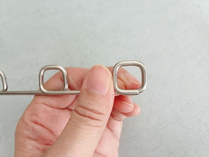 【ダイソー】100均パトロール速報！謎バーの正体は『コーデチェック』にも使える優秀品でした♪