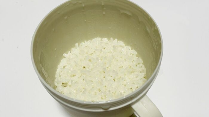 スリコの『一人炊き用炊飯マグ』が便利って本当？実際にご飯を炊いて試してみた！【実食レポ】