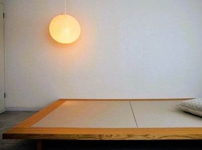 【40代の一人暮らし】25平米の部屋を広く見せるコツ。重宝しているのは「背が低い家具」と「兼用できる家具」