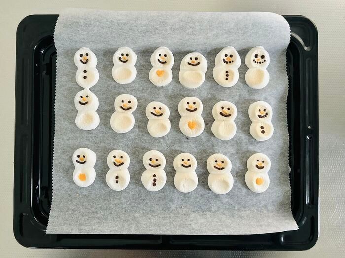 市販のお菓子で超簡単！『雪だるまクッキー』作ってみた。食べてみると…意外な食感！？