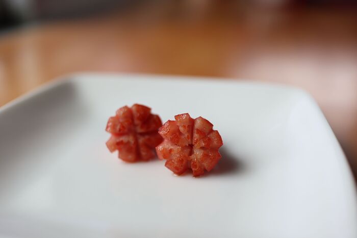 お弁当の中から『応援ウインナー』が登場♡「みんながんばれっ！」心がほっこりする〈簡単飾り切り4選〉に挑戦！