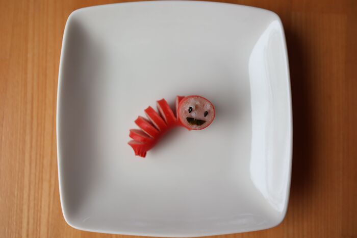 お弁当の中から『応援ウインナー』が登場♡「みんながんばれっ！」心がほっこりする〈簡単飾り切り4選〉に挑戦！