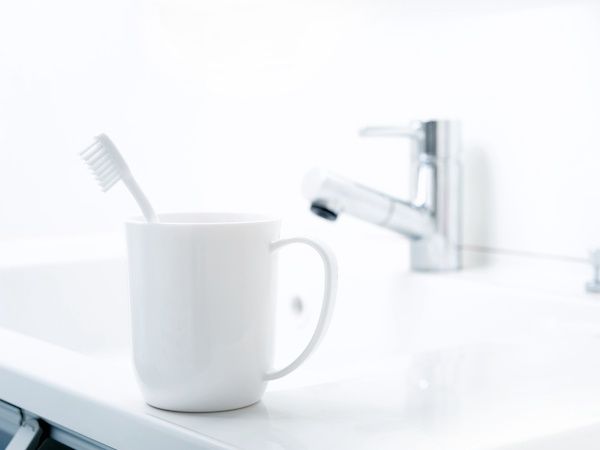 歯磨き後のうがいは1回だけ？何回が正解？