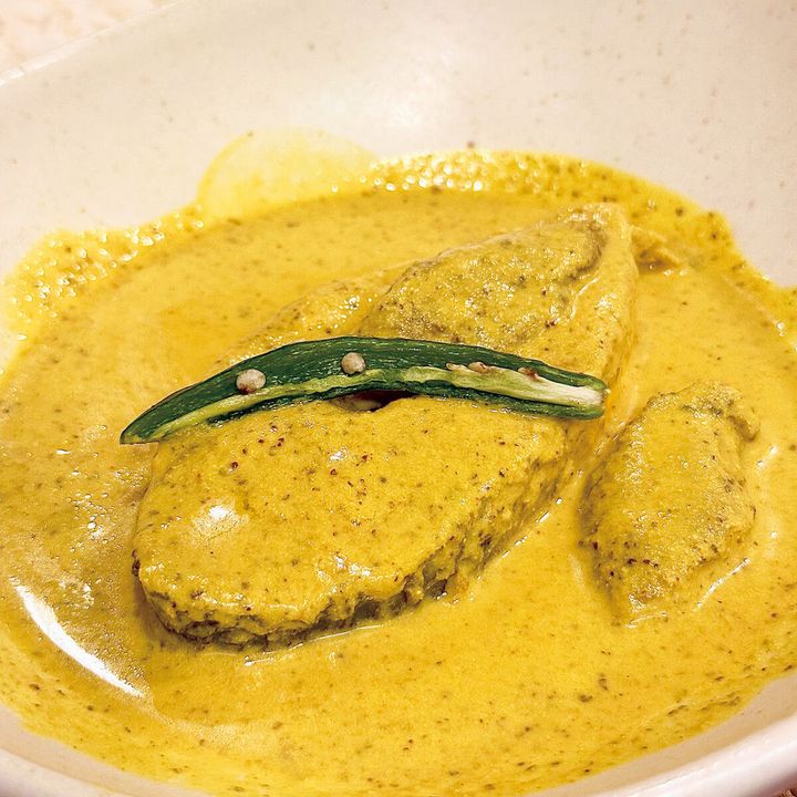 町屋〈プージャー〉マスタードカレー