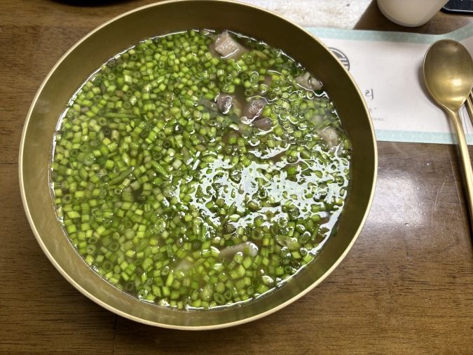 陵洞ミナリ 聖水店:ミナリコムタン