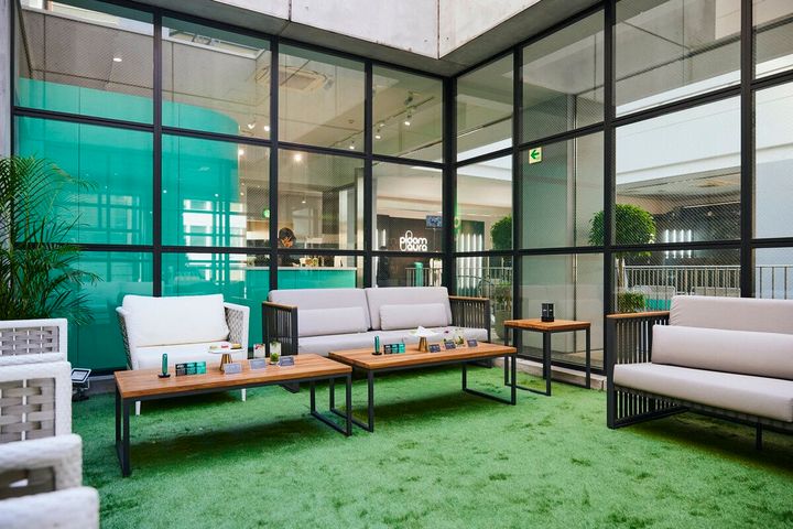 Ploom × NAKED, INC. ポップアップストア渋谷 Ploom Urban Oasis Lounge チルアウトコーナー