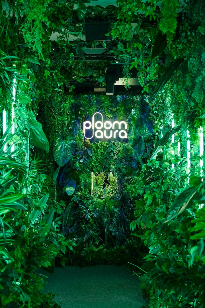 Ploom × NAKED, INC. ポップアップストア渋谷 アクアグリーン体感エリア