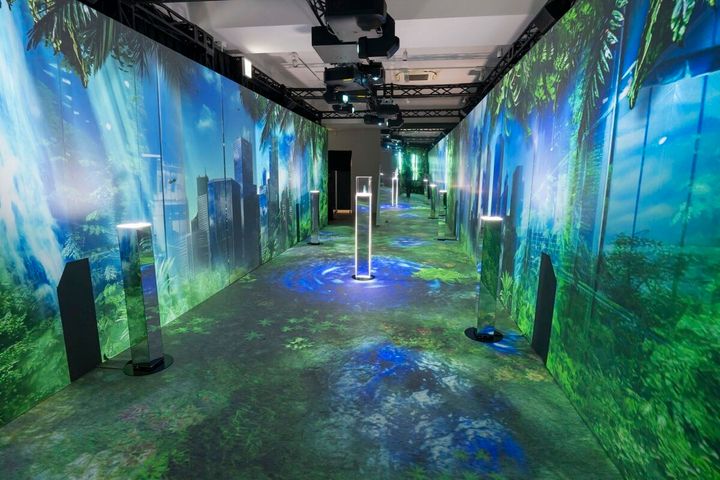 Ploom × NAKED, INC. ポップアップストア渋谷 アクアグリーン体感エリア