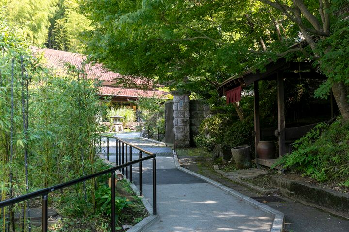 横浜の里山で見つけた上質な大人のカフェ♪築190年のお屋敷に佇む「久右衛門邸 納屋カフェ」