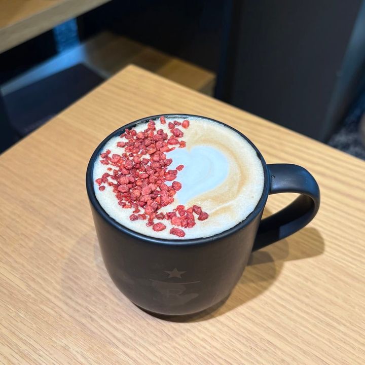 ストロベリー ラベンダー ラテ（Hot）