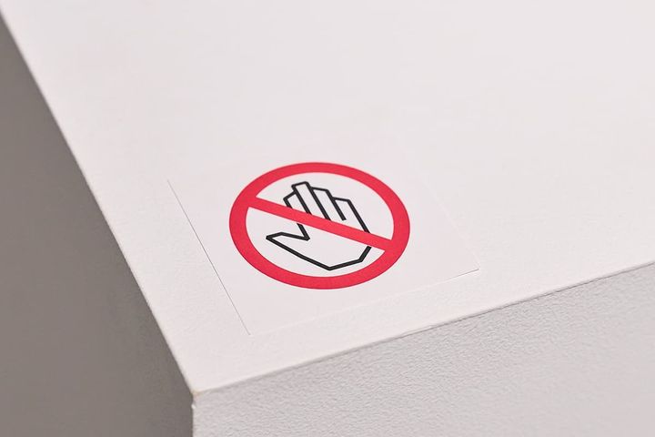 撮影はOKだが手を触れることのないように注意