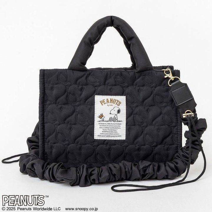 SNOOPY 2WAY QUILTING BAG スヌーピーがいっぱい！ 軽量キルティングバッグ BOOK