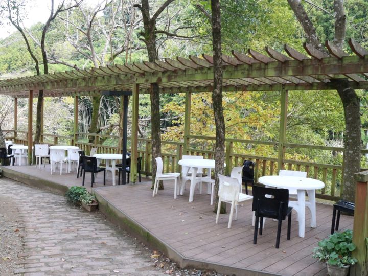 All About ニュース編集部が全国250人を対象に実施した「道の駅に関するアンケート」の調査結果から、特産品が楽しめると思う「愛媛県の道の駅」ランキングを発表！ 2位「内子フレッシュパークからり」を抑えた1位は？