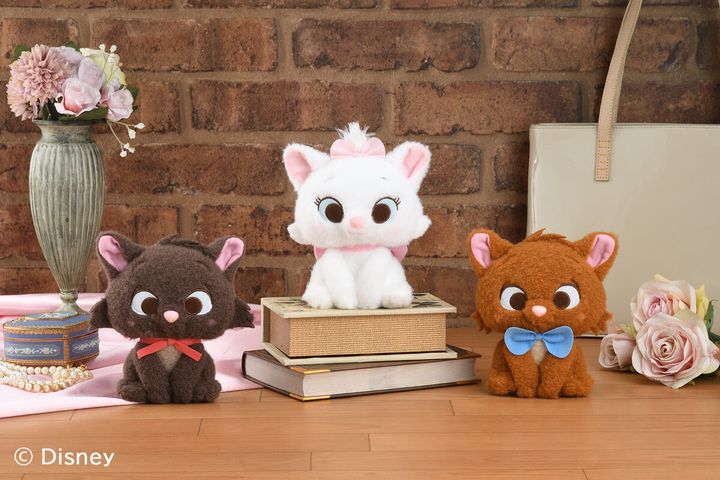 ナムコ ディズニー「おしゃれキャット 赤いほっぺ ぬいぐるみ」