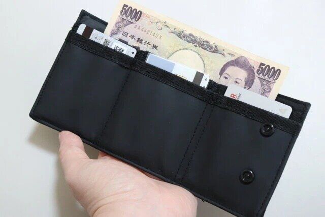 ダイソー 三つ折り財布