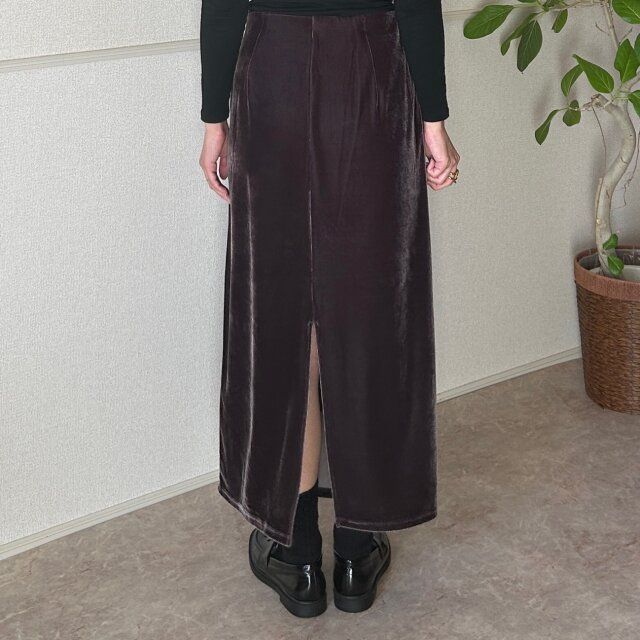 GUベロアナローマキシスカートのスリット部分