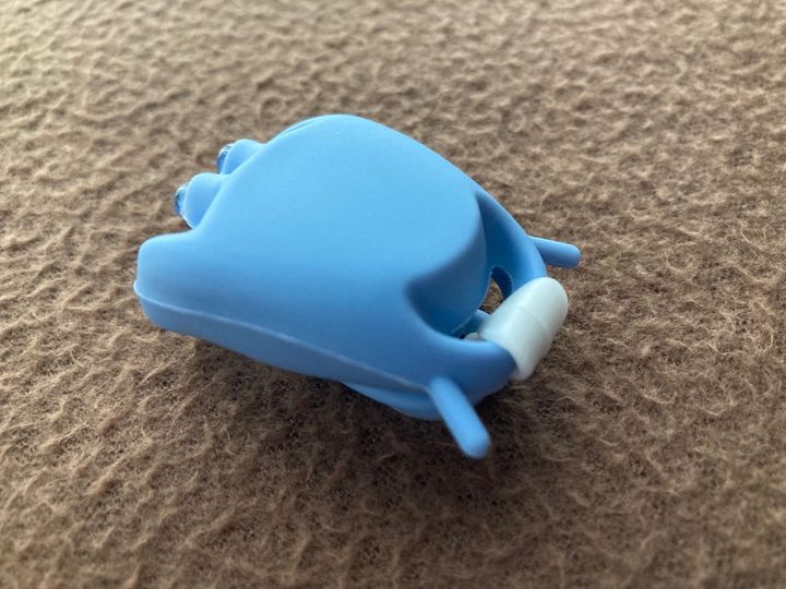 補助用として使おう！100均の自転車ライト｜電池のセットも簡単！シリコンタイプを紹介