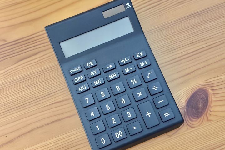 100均の電卓おすすめ7選【ダイソー・セリア・キャンドゥ】使いやすい・かわいい商品も