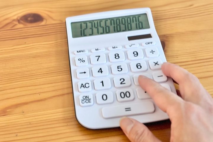 100均の電卓おすすめ7選【ダイソー・セリア・キャンドゥ】使いやすい・かわいい商品も