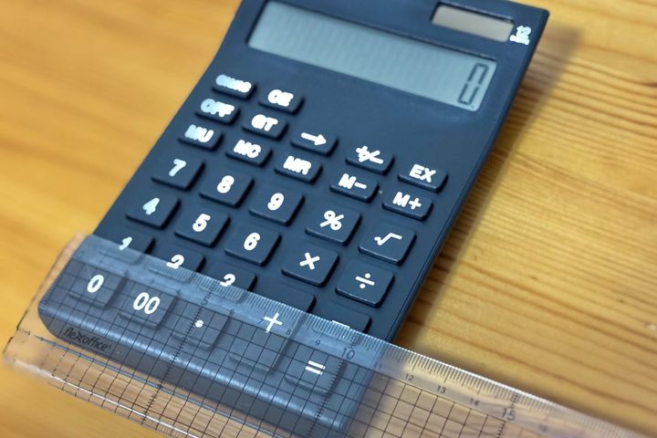 100均の電卓おすすめ7選【ダイソー・セリア・キャンドゥ】使いやすい・かわいい商品も