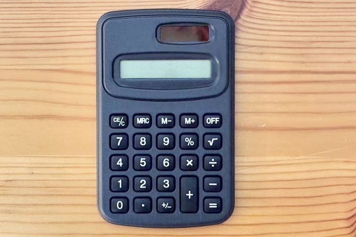 100均の電卓おすすめ7選【ダイソー・セリア・キャンドゥ】使いやすい・かわいい商品も