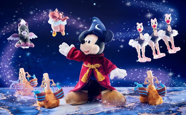 ミッキーや作品を彩るキャラクターたちの特別なコレクション