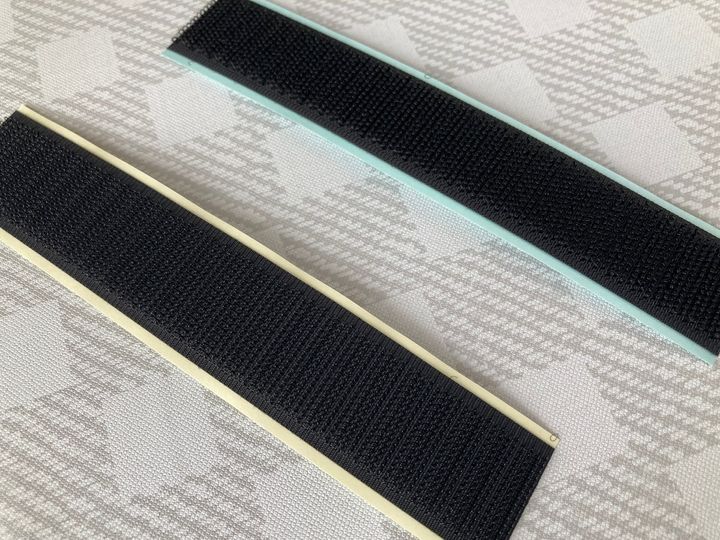 マジックテープは100均で買える？どこにある？｜両面テープで使いやすい！強力タイプや丸型も紹介