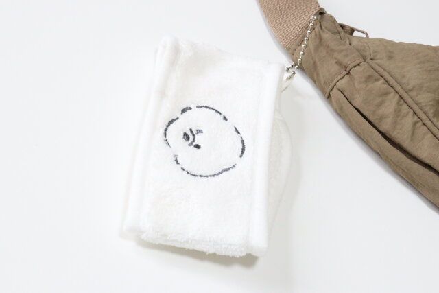 セリア もこもこカップスリーブ ボールチェーン 持ち運び