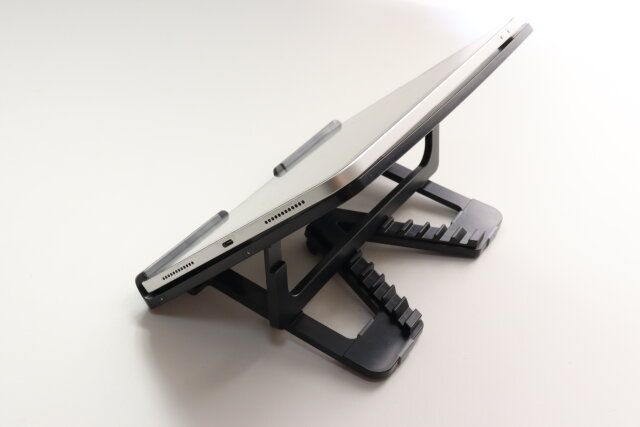 6段階調節タブレットスタンド 使用例