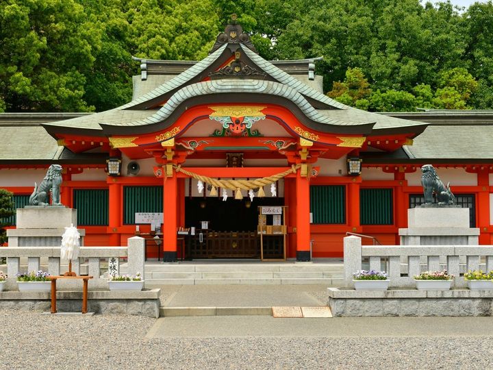 All About ニュース編集部は、全国10～70代の男女250人を対象に「寺社仏閣」に関する独自のアンケート調査を実施。好き＆行ってみたい「岐阜県の寺社仏閣」で1位に選ばれたのは？（サムネイル画像出典：PIXTA）