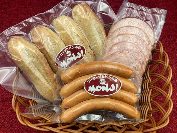 ソーセージとパンの店「MONJI」の冬限定ギフト！シュトーレンと加工肉の特別セット