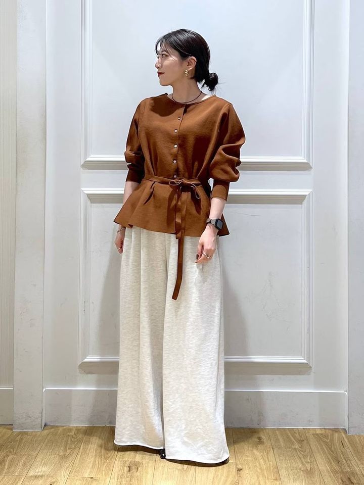 ウエストマークできるシルエットは「買い」！