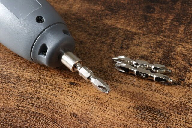 電動ドライバー用ビット（＃1、＃2、＃3、45mm、3本） 取り付け