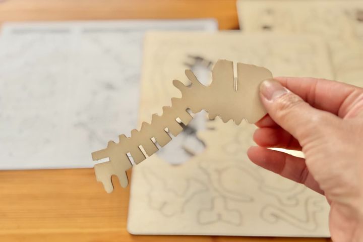 大人の脳トレにも！100均パズルのおすすめ7選【セリア・ダイソー・キャンドゥ】子ども向けも紹介