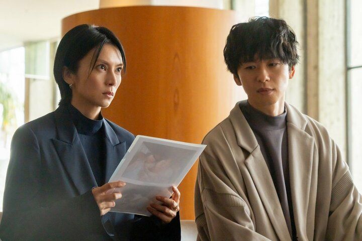 【写真・画像】大物俳優の性加害疑惑を隠すために利用された独立系事務所…『スキャンダルイブ』が描く“芸能界の闇”に視聴者衝撃 2枚目