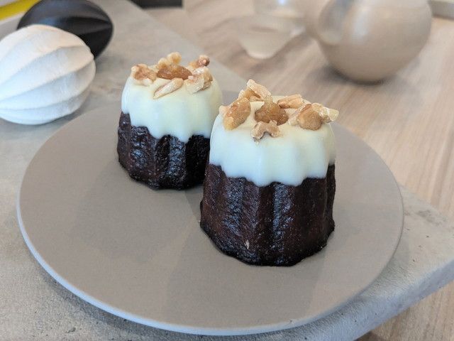 1665 甘酒米粉カヌレ