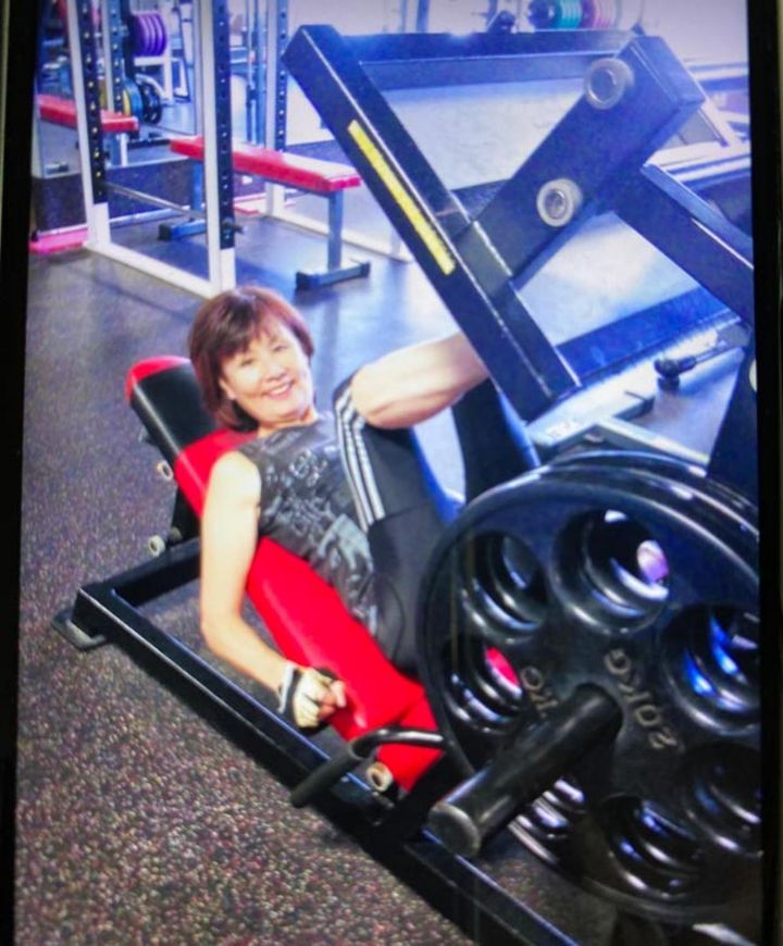 レッグプレスで筋トレ中！